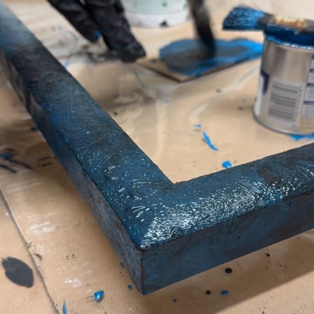 This is a new hand painted finish that was developed by our manager Darren @daz_sparky based at our Notting hill Branch. The painted textured finish compliments the beautiful artwork done by @marion.macphee which was displayed and sold at this years summer exhibition at th @royalacademyarts 

Our client was happy for us to be a bit more experimental with the finish of the frame and we were extremely happy with how it came out. 

Floated and displayed with AR70 art glass to add some UV protection and an anti reflection effect, to show off as much as possible of the beautiful artwork. 

Let us know what you think. 

#art #whale #london #framing #bespoke